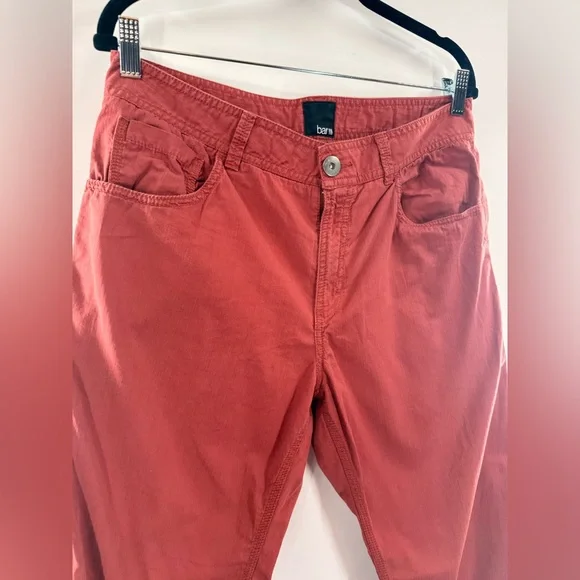 EUC Bar III Red Zippered Pocket Pants - Picture 4 of 7